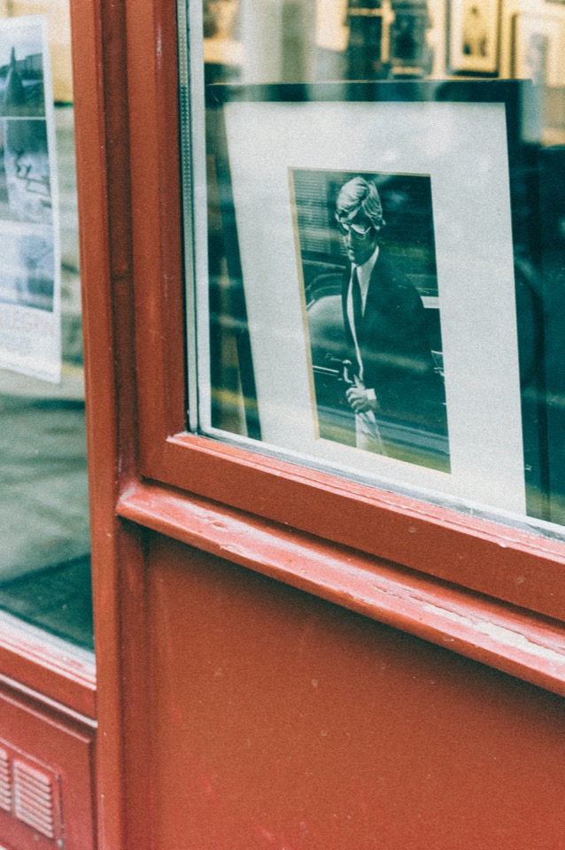 Red fashion headpiece, close-up detail